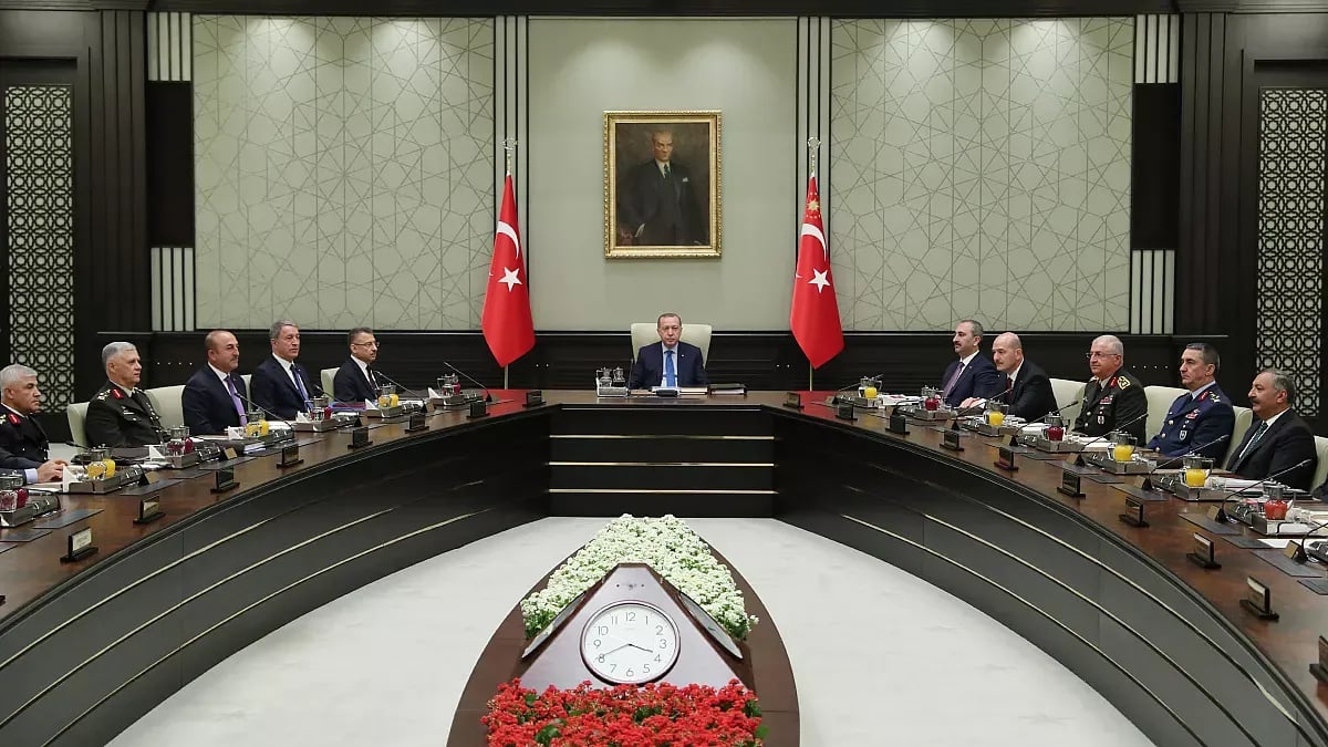Li eniya rojeva tiştekî nû tune