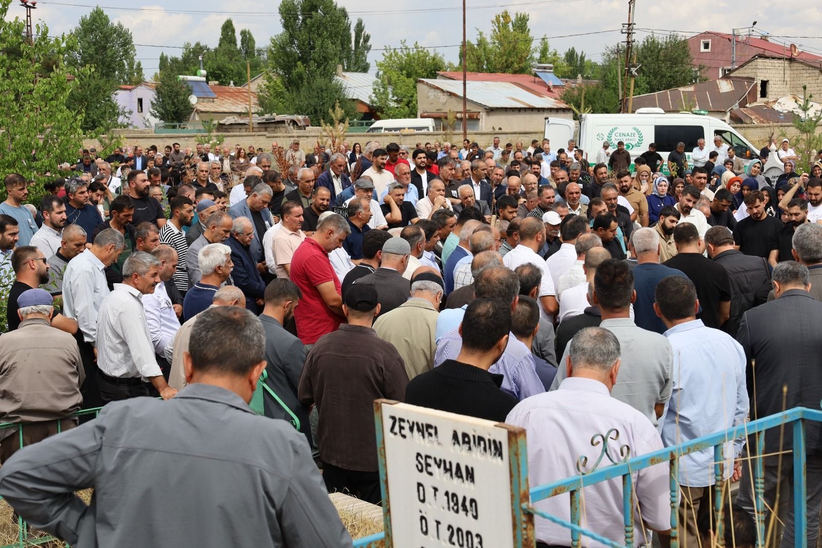 Cenazeyê Mehmet Akkuş bi girseyî spartin axê