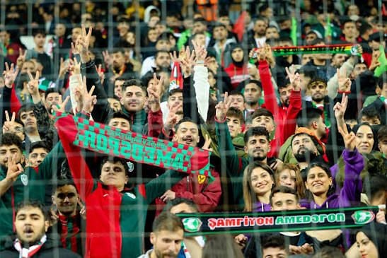 Alîgirên Amedsporê di bin yek banê de hatin gel hev