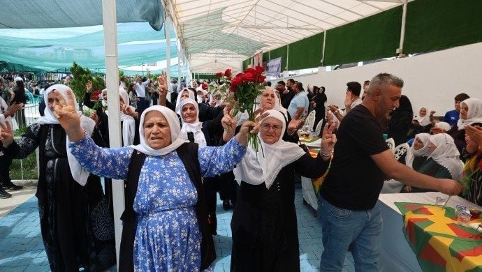 Wan de şînê şehîdan roja 2. de bi zîyaretanê girseyî dest pêkerd