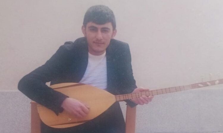 Cenazeyê Rojhat Babat li Wanê hat veşartin
