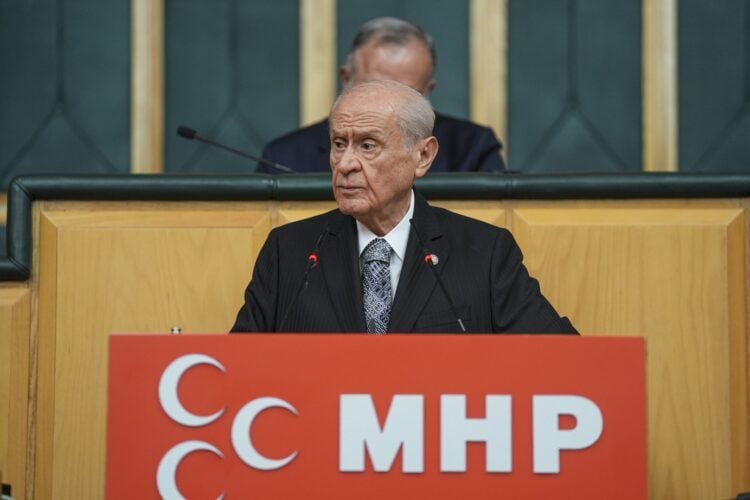 Devlet Bahçelî ser pêvajoyê axivî: Hewcehî bi mijûlkirinê nîn e