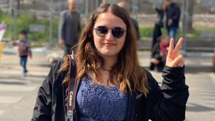 Dema binçavkirina rojnemeger Berfîn Ay hat dirêjkirin