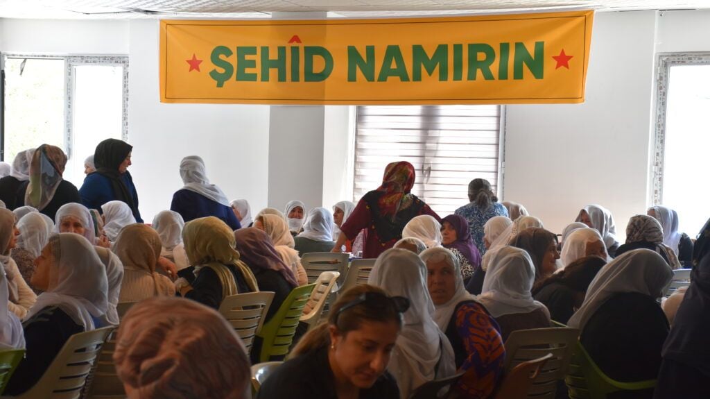 Li Bismilê şîna şehîdên azadiyê bi girseyî hat ziyaretkirin