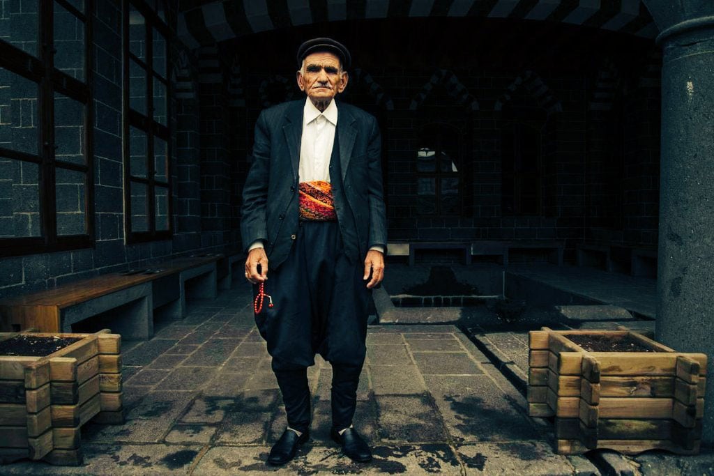 Dê ciwan kilamên wî bibêjin