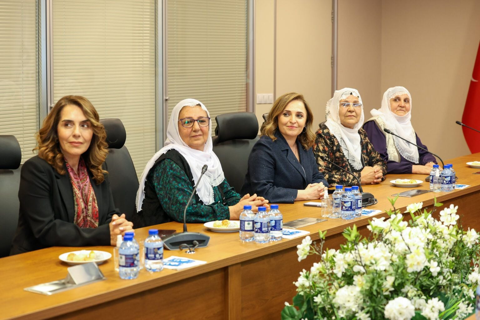 Dayikên Aştiyê çûn serdana Partiya DEVAyê