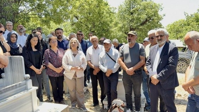 Dayika Sakîne Karakoçan hat definkirin