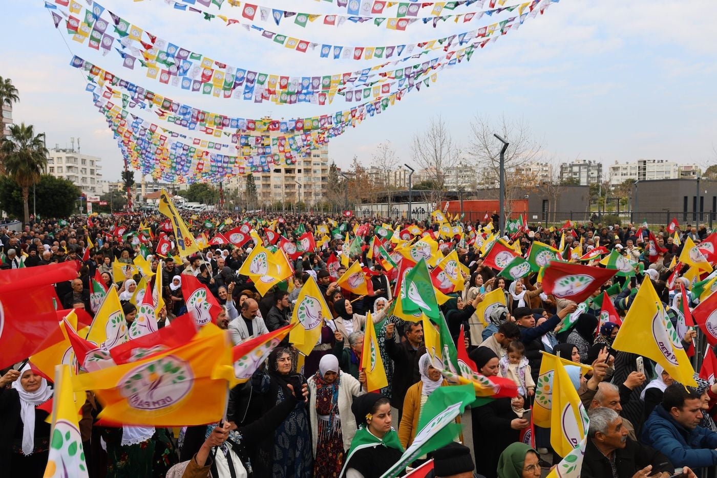 DEM Partiyê danezana 1ê Gulanê aşkera kir