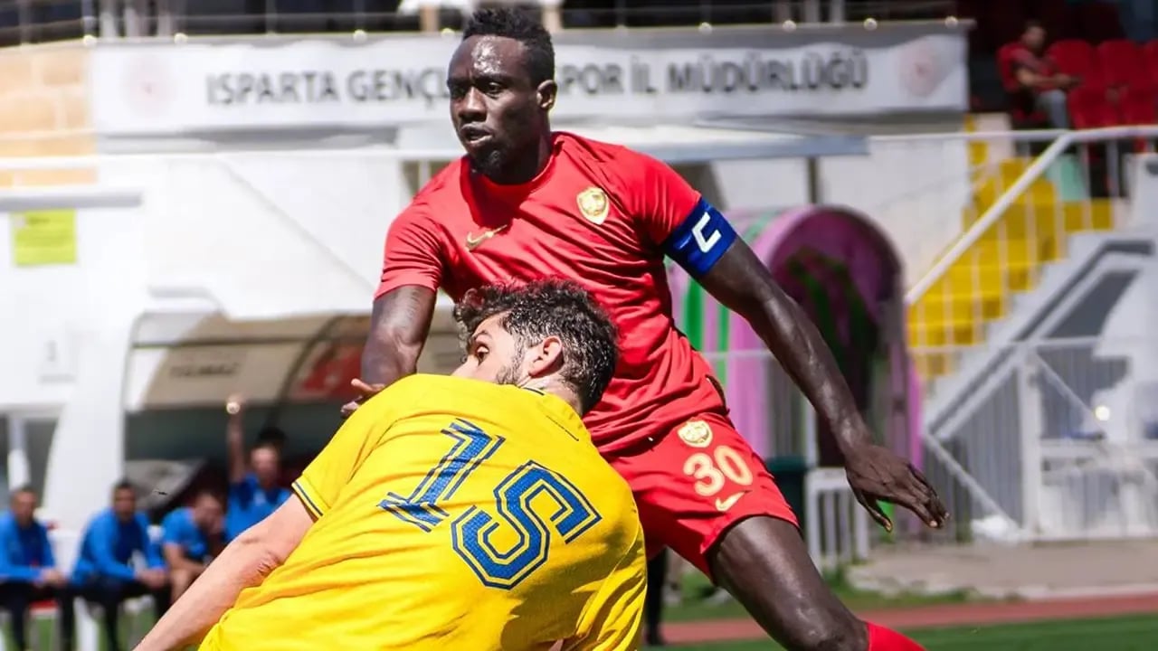 Maçê Amedspor û Duhokî de dostanîye qezenc kerd: Dîagneyî golê xo eşt