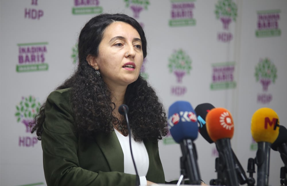 Daraza tirk dibe mijara pêkenokan