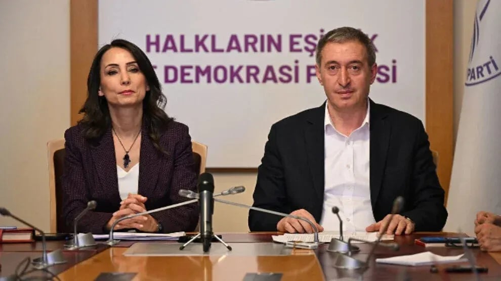 Hemserekanê DEM Partî venga Meclîsî da ke kom bibo