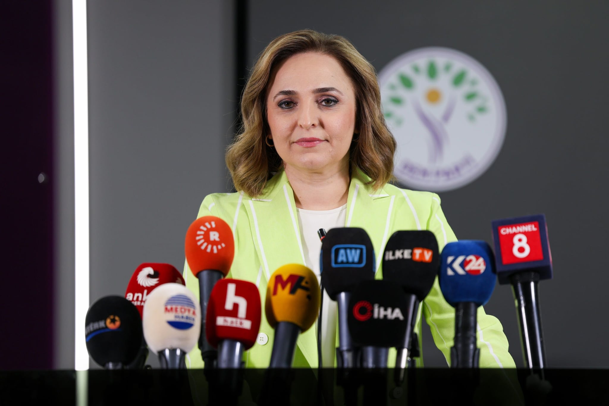 Ayşegul Dogan: Pêvajoya çareserî divê li gor hesabên teng a siyasî neyê dest girtin