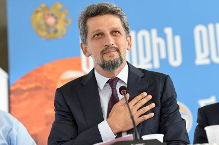 Umît Ozdag gef li Garo Paylan xwar