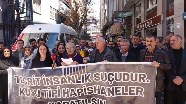 ÎHD: Daxwaza girtiyan bi cîh bînin