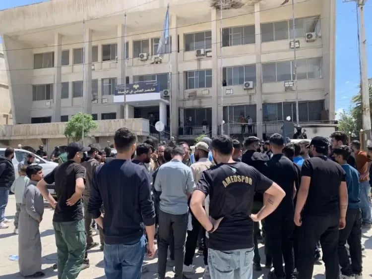 Hukmatê demkî tabelaya bi Kurdkî ya Edlîyeya Hesekê hewanaye!