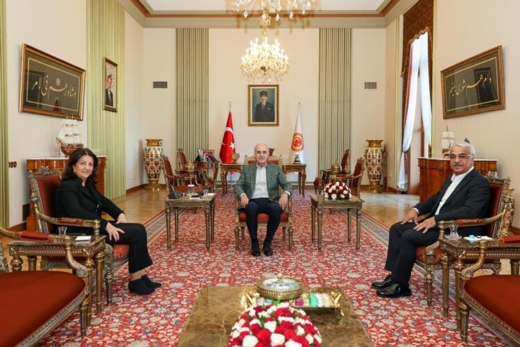 Heyeta DEM Partiyê bi Numan Kurtulmuş re civiya