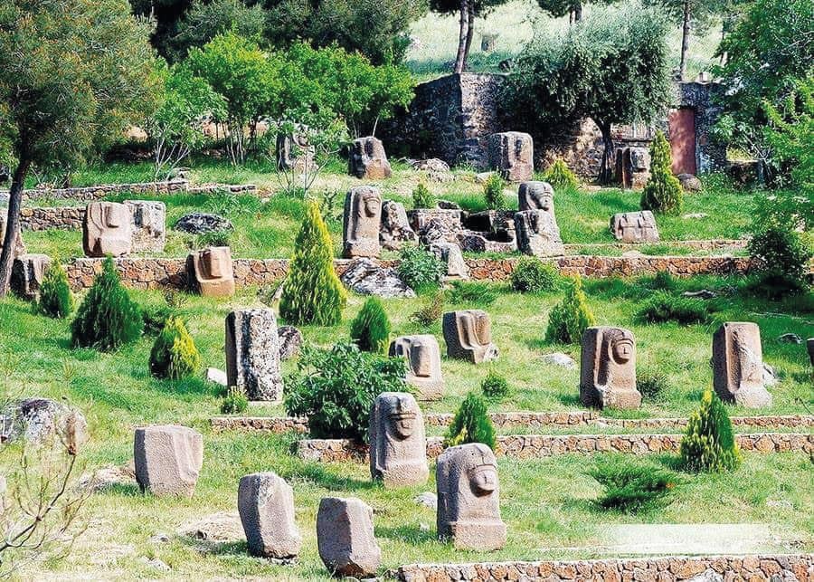 Peykerxaneya hosteyên Hûrriyan: Yesemek