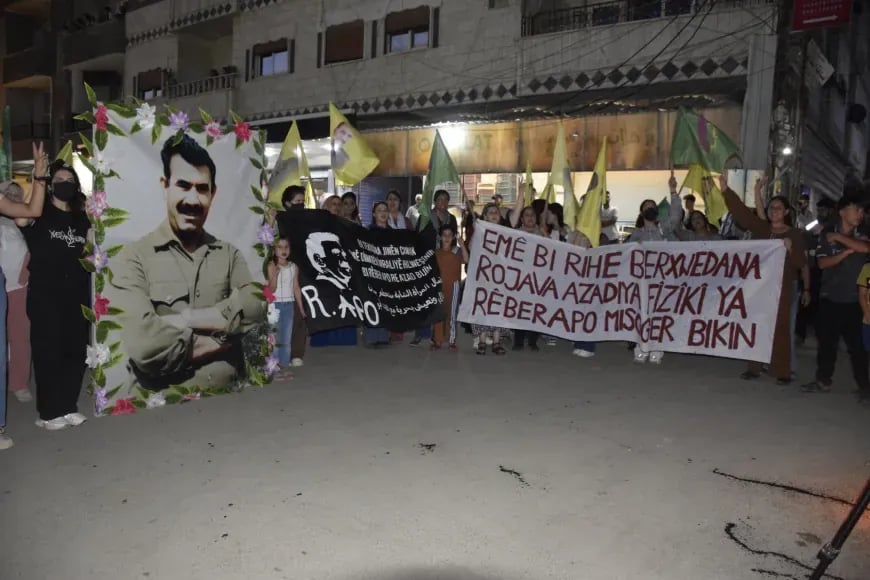 Ciwanên Dirbêsiyê ji bo azadiya Abdullah Ocalan meşiyan
