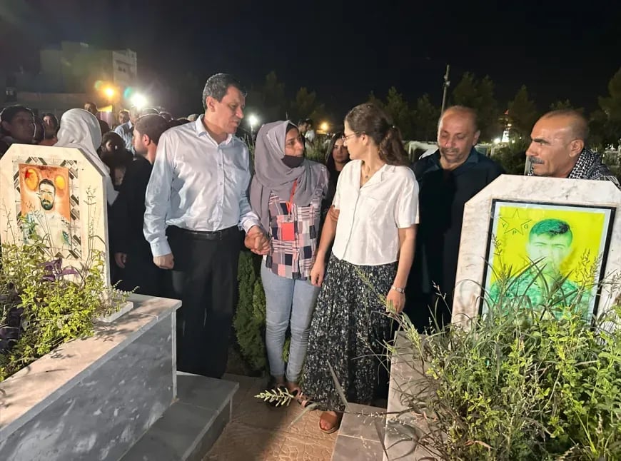 Mazlûm Ebdî û Îlham Ehmed cûn Pakrewangeha Şehîd Delîl Saroxan