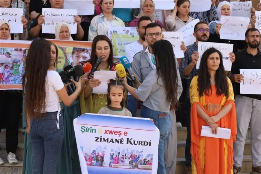 Mamosteyan ji bo ziman çalakî li dar xistin