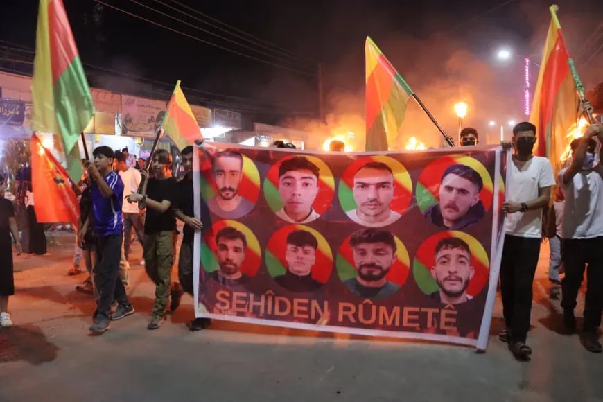 Bi hezaran ji bo Sîpan Hiznî meşiyan