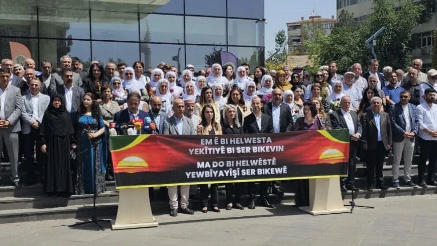 ‘Xweparastina bi bandor yekîtiya neteweyî ye’