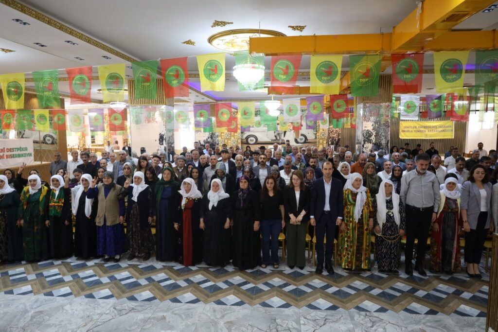 Keskîn Bayindir: Ocalan navê Kurdan di qanûnan de bi cih kir