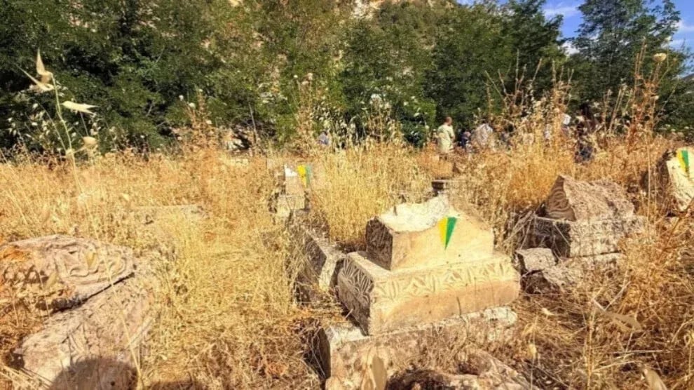 Leşkeran Goristanê Şehîd Binevşî yê Gabarî ser o hêriş kerd