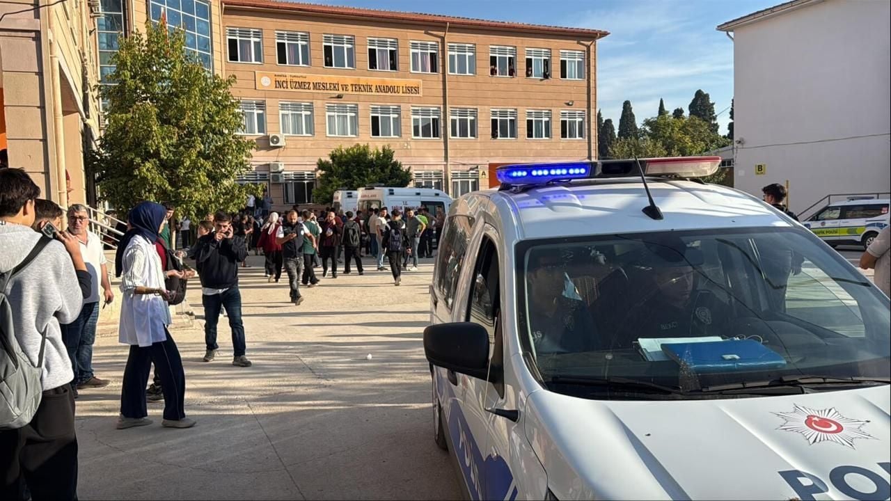 Li dibistanê êrişa çekdarî: Xwendekarek jiyana xwe ji dest da