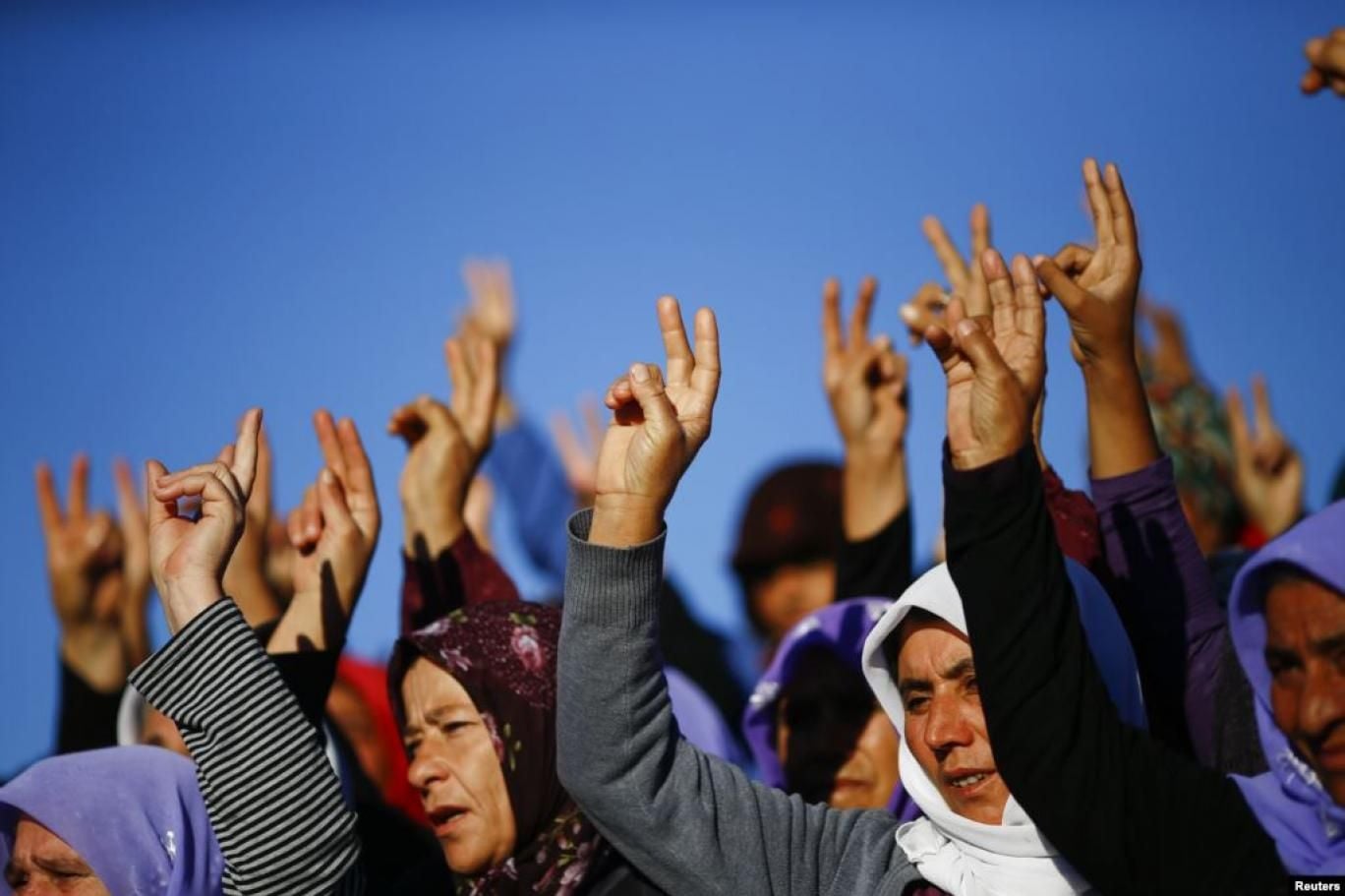Kurd û tirk şerê bîrdoziyê dikin