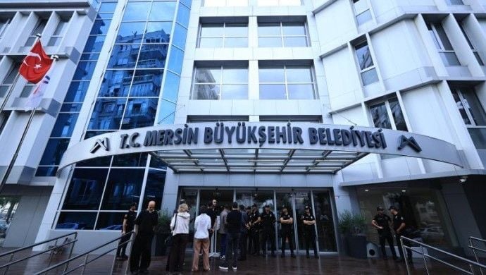 Şaredarê Mersînî zî mîyan de 3 şaredarî ameyî tepiştene