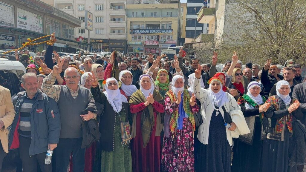 Welatî ber bi Amarayê ve dimeşin