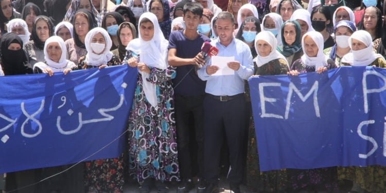 Mexmûriyan bang li hêzên navneteweyî kir