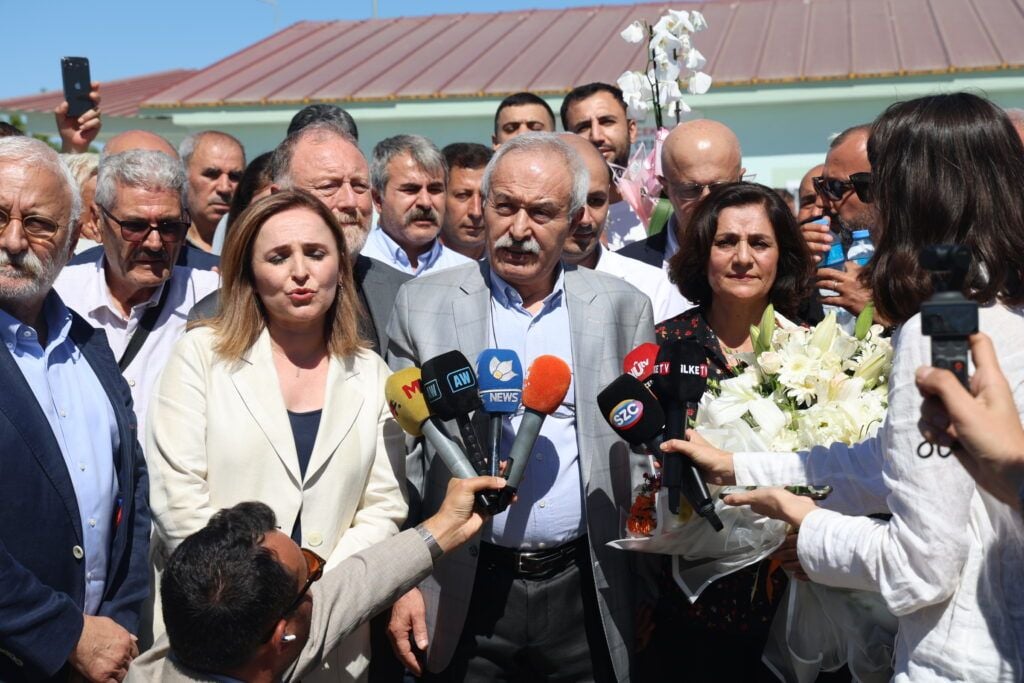 Selçûk Mizrakli: Divê Ocalan, Demîrtaş û hemû girtî bên berdan