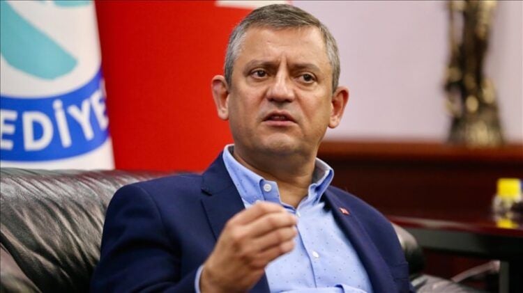 Ozgur Ozelî derheqê ‘Partîya newî’ de agahî da