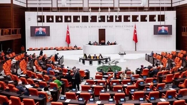Qanûnê çarçewa Meclîs de yo