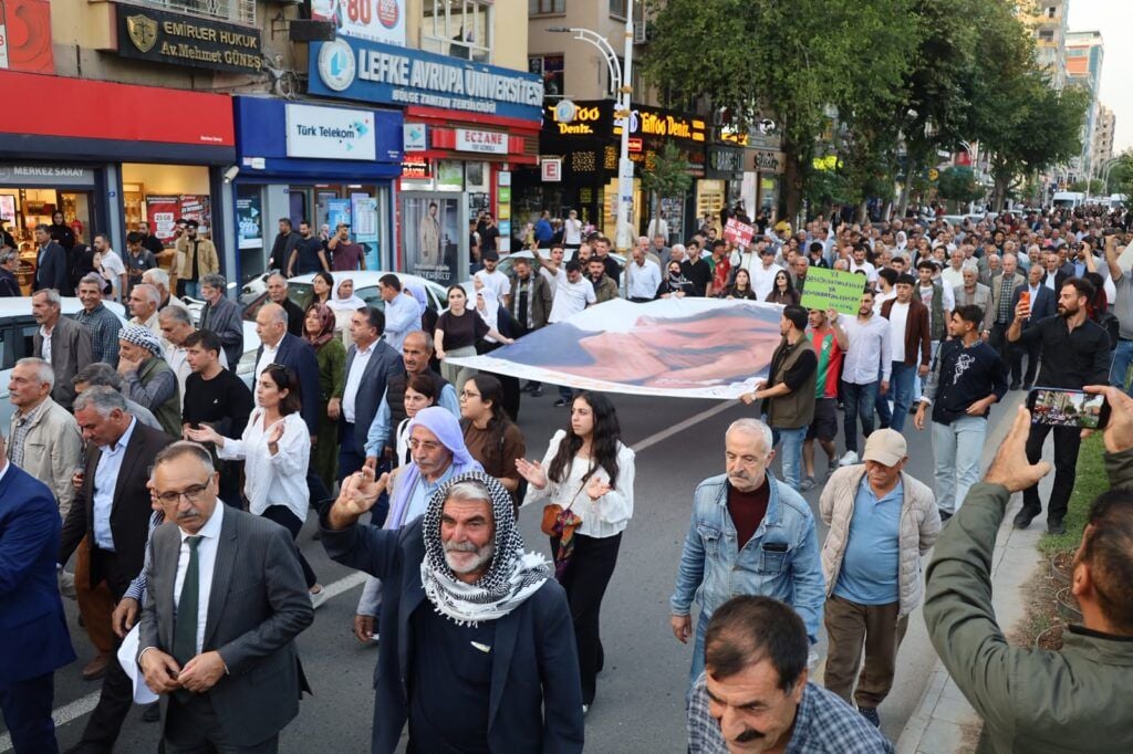 Gel derket qadan û Komploya 9ê Cotmehê şermezar kirin