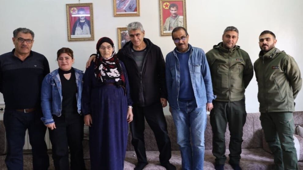 Li Rojava serdana malbatên şehîdan hate kirin.