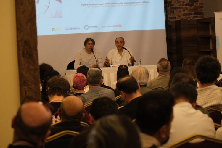 Festîvala Şanoyê ya Amedê bi gotûbêjê berdewam kir