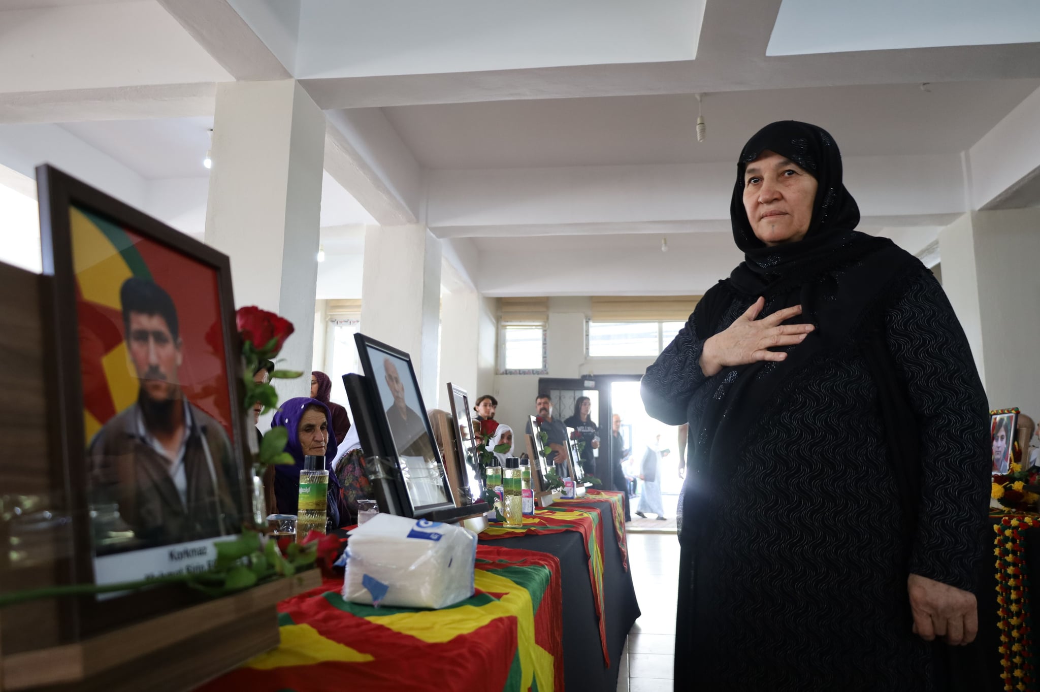 Xeylê şaristanan de bi slogananê ‘Şehîd namirin’ vîrardişî