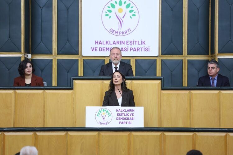 Tulay Hatîmogullari: Divê birêz Ocalan azad bibe