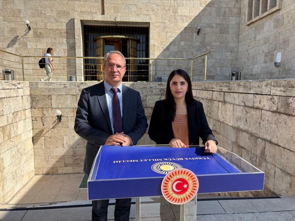 Derbarê rijandina petrolê ya gundê Dêra de pêşniyarpirs hat dayîn