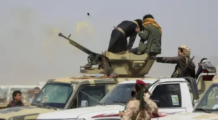 Şerê mabenê Hûsîyan û hêzanê hukmatê Yemenî de tewr tayê 80 kesî ameyê kiştene