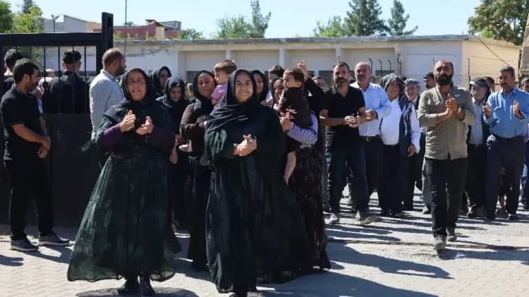 Zaf bajaran de yadkerdiş: Rêya te rêya me ye ey şehîd!
