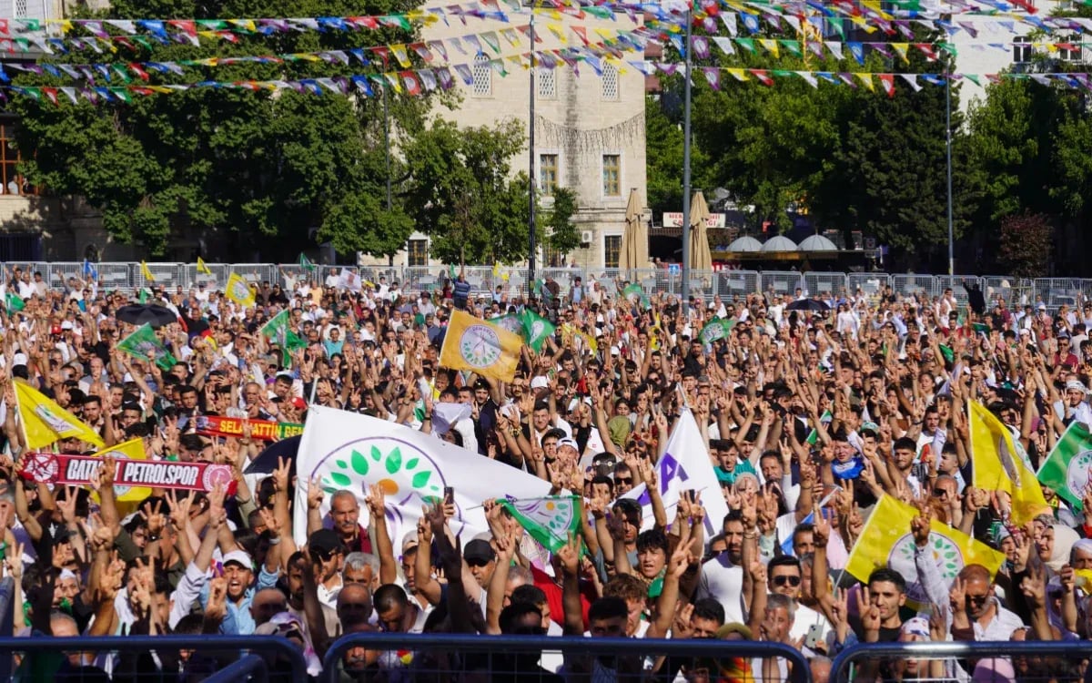 Mitîngê azadîya Rayver Apoyî